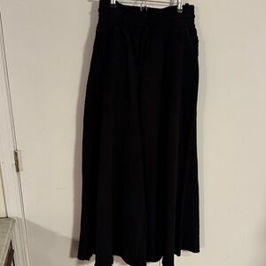 Cozy Black Wide-Leg Sweat Pants